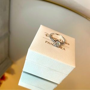 Pandora Sparkling Crown Ring